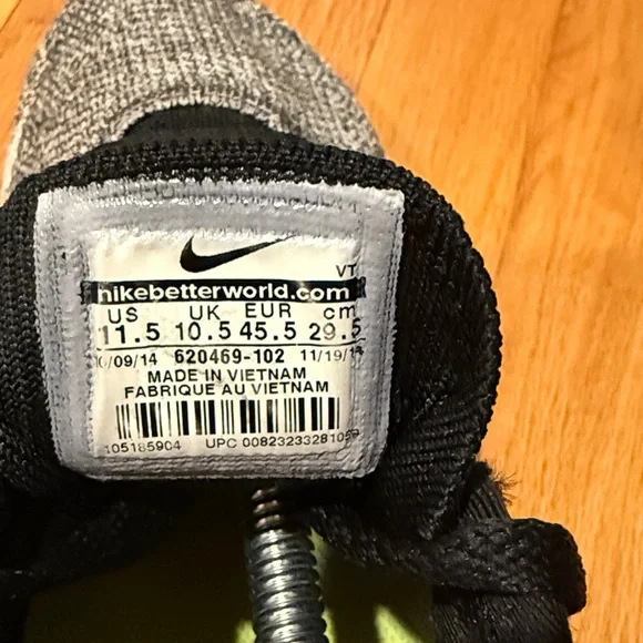 Nike Flyknit Air Max Oreo - Picture 4 of 4